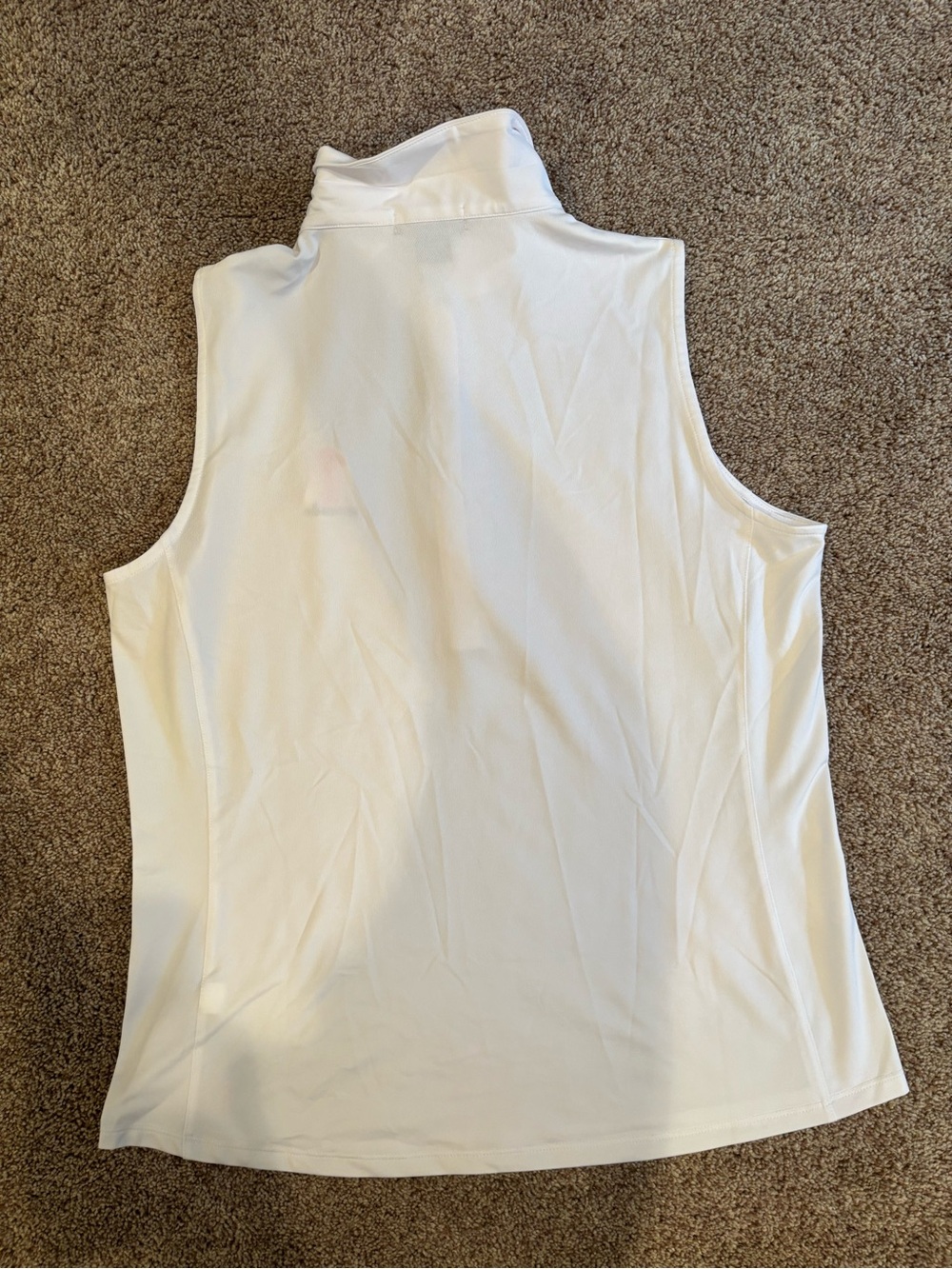GOLFTINI Women’s White Sleeveless Polo Tank with Pink Logo - Picture 2 of 4